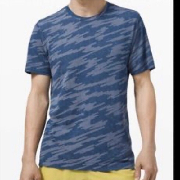 Lululemon Men’s Medium Blue Camo Metal Vent Tech Pullover Casual Gym Workout - Picture 1 of 8